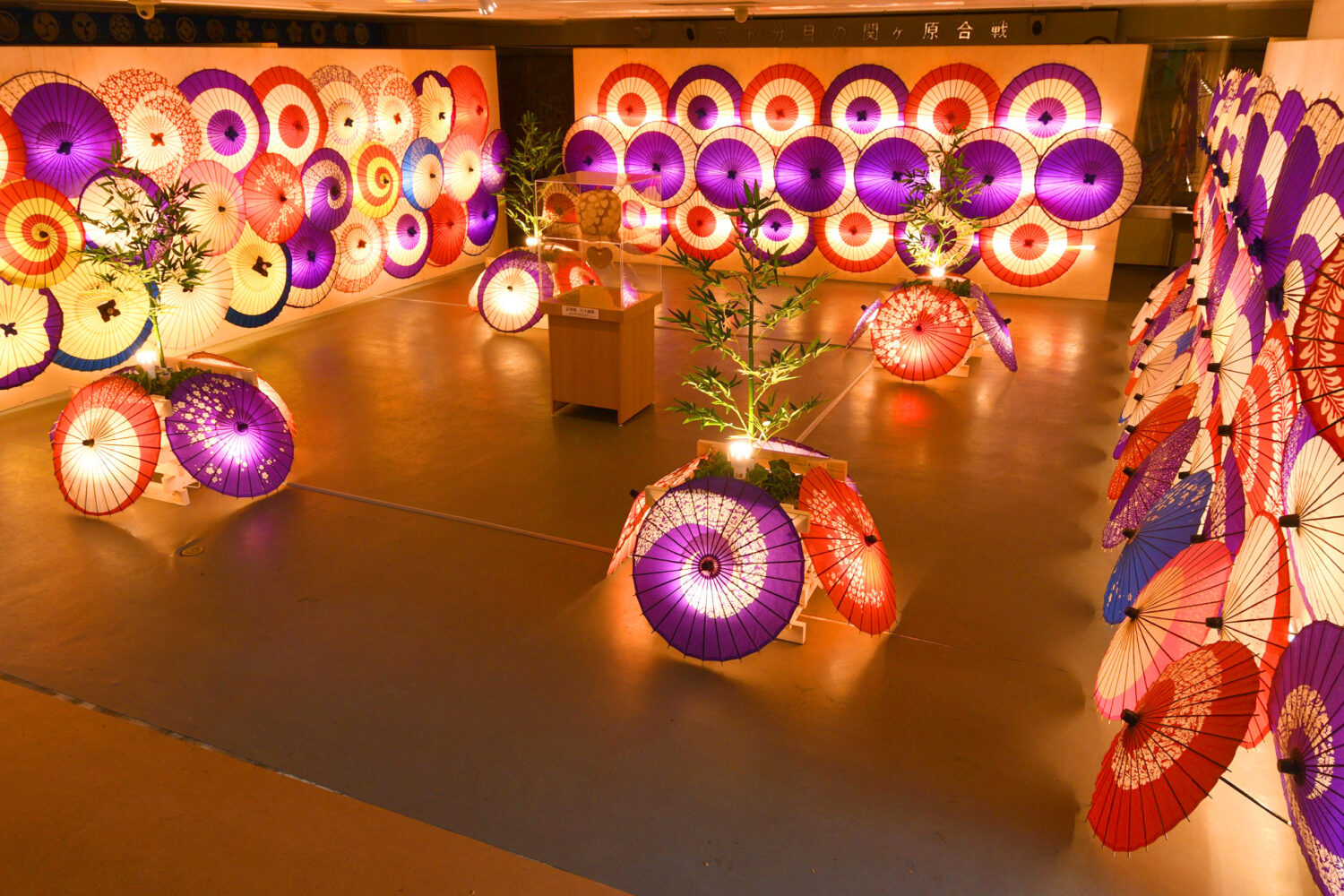 ウォーランドで幻想空間？2025年新エリア 和傘ほたるの里 - 関ヶ原